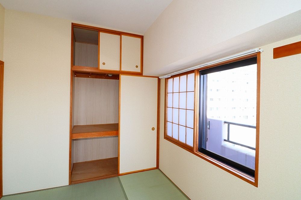 収納は天袋付き 収納は天袋付き