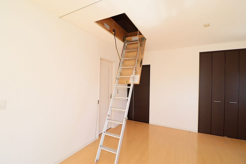 屋根裏収納入口 屋根裏収納入口