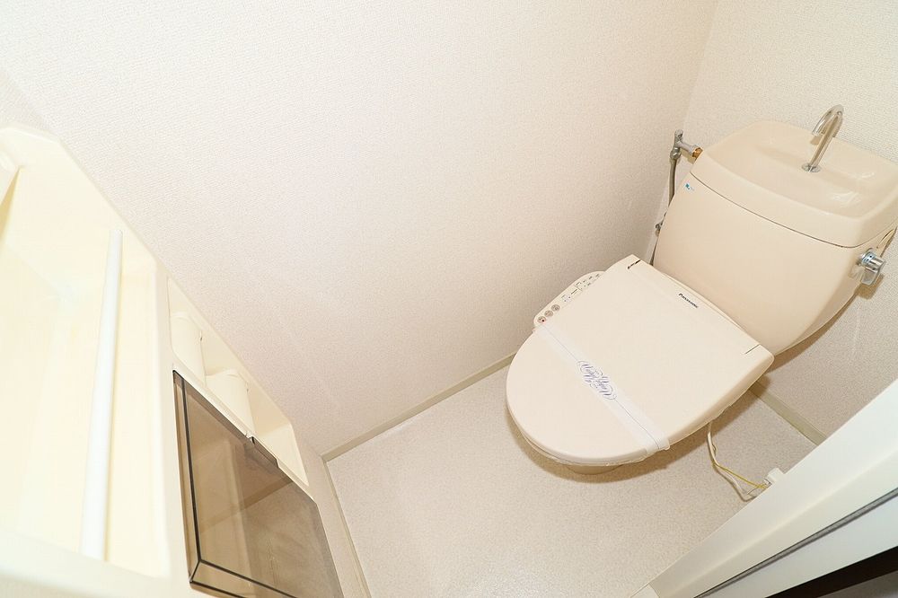 お尻にやさしい温水洗浄便座付き お尻にやさしい温水洗浄便座付き