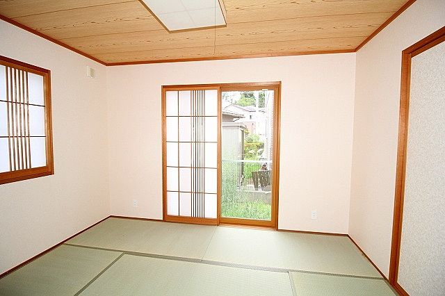 気軽に横になれる和室は魅力♪