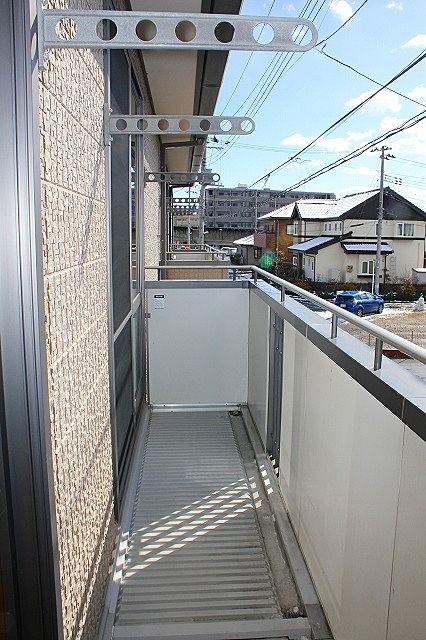 バルコニーは日当たり良好 お洗濯物もぽかぽか♪ バルコニーは日当たり良好 お洗濯物もぽかぽか♪