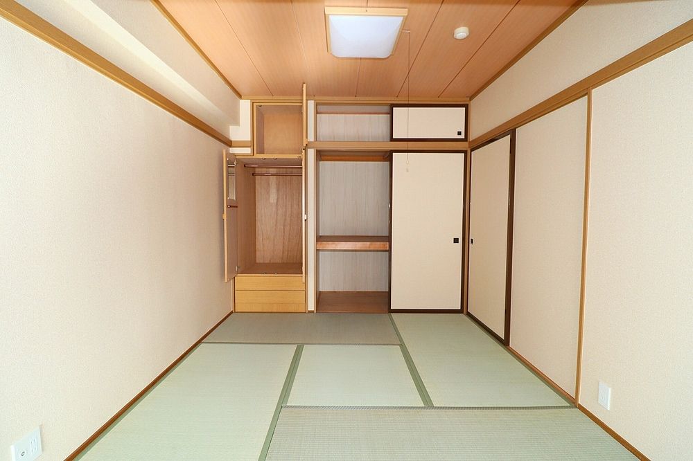 収納は、タンス、天袋付き 収納は、タンス、天袋付き