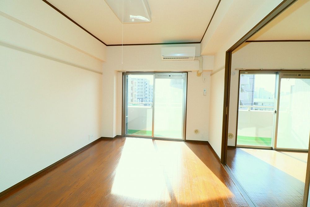日当たり良好 あたたかい日差しがたっぷり降り注ぎます 日当たり良好 あたたかい日差しがたっぷり降り注ぎます