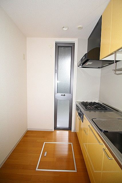 窓付きで換気もできる明るいキッチン 窓付きで換気もできる明るいキッチン