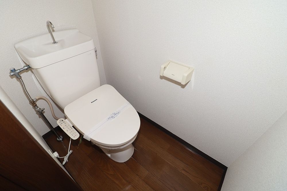 トイレは温水洗浄便座付き トイレは温水洗浄便座付き