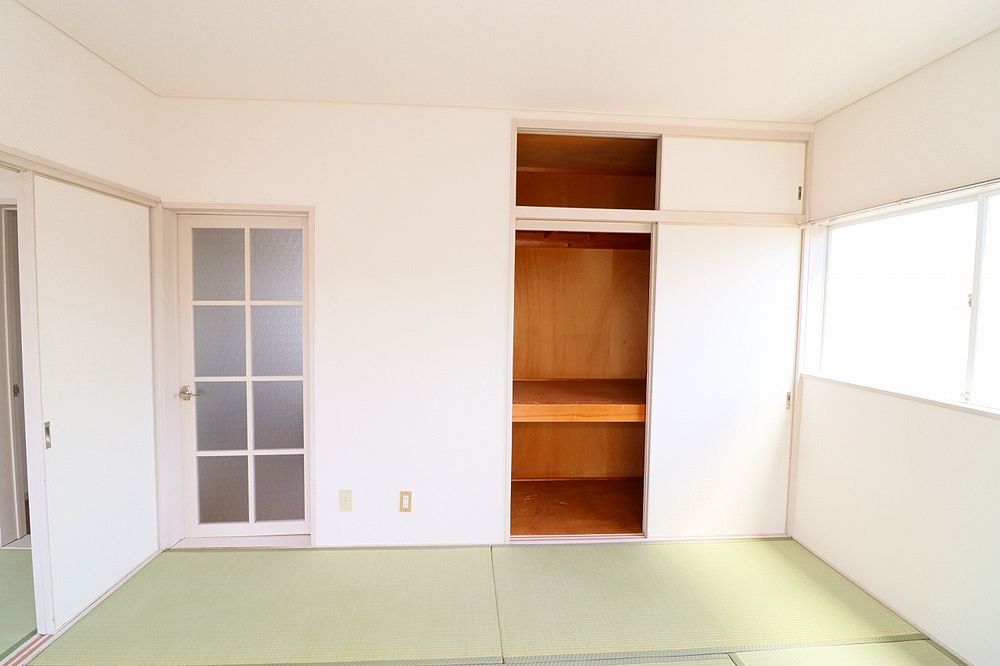 収納は天袋付き 収納は天袋付き