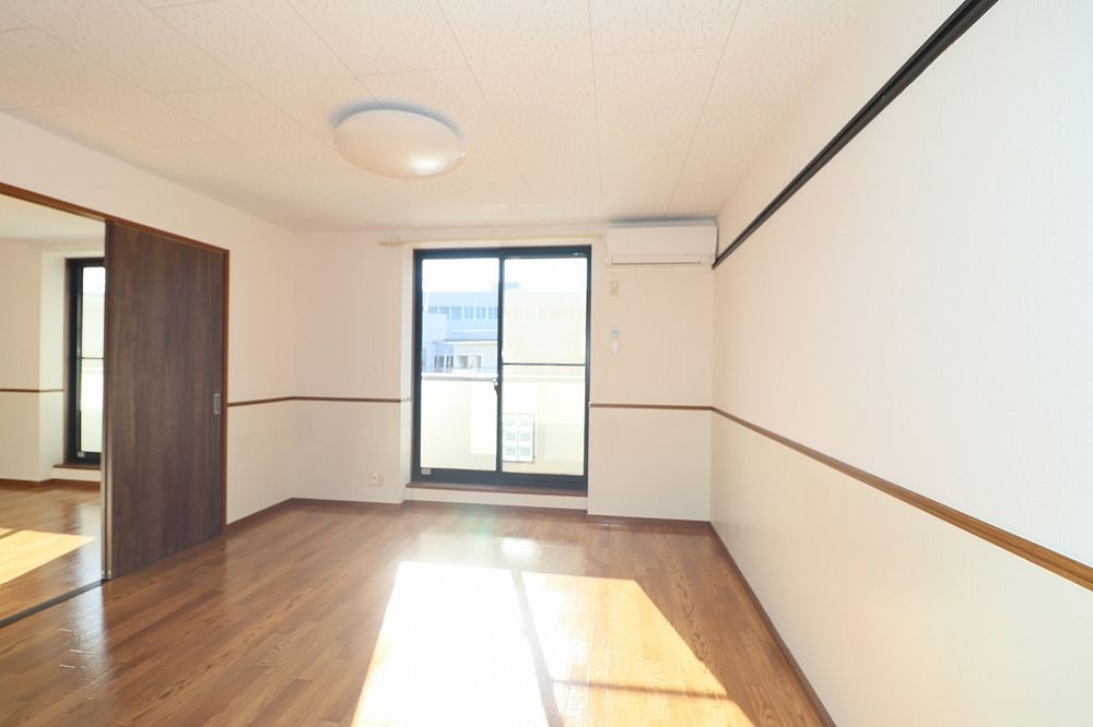 日当たり良好 あたたかい日差しがたっぷり降り注ぎます 日当たり良好 あたたかい日差しがたっぷり降り注ぎます