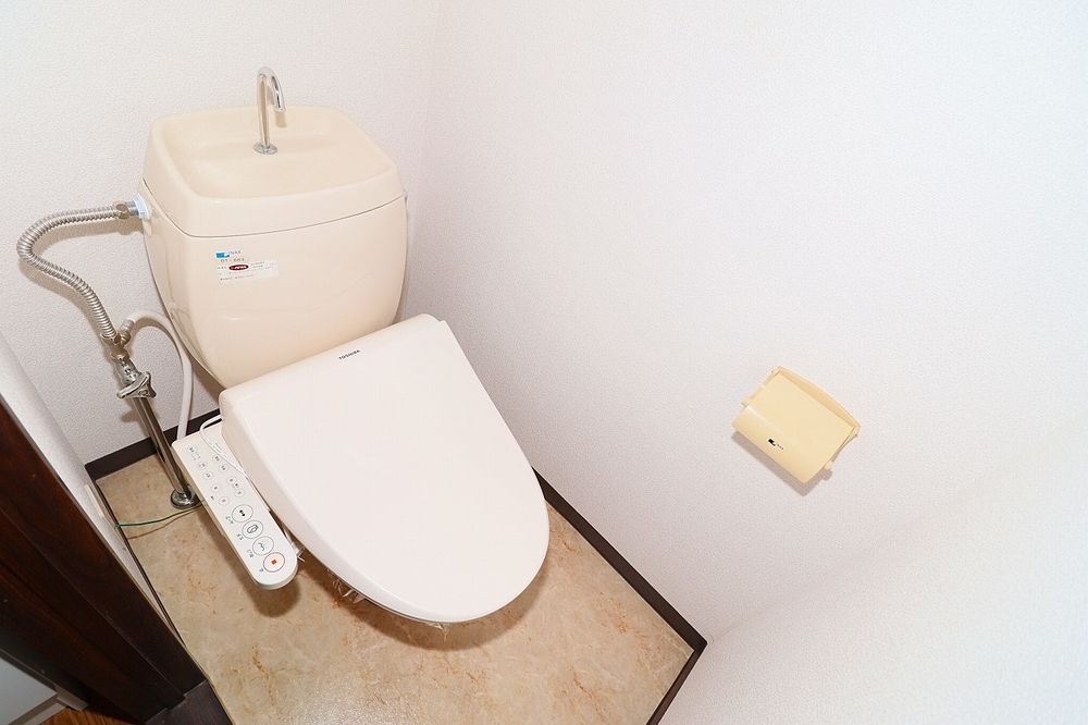 トイレは温水洗浄便座付き トイレは温水洗浄便座付き