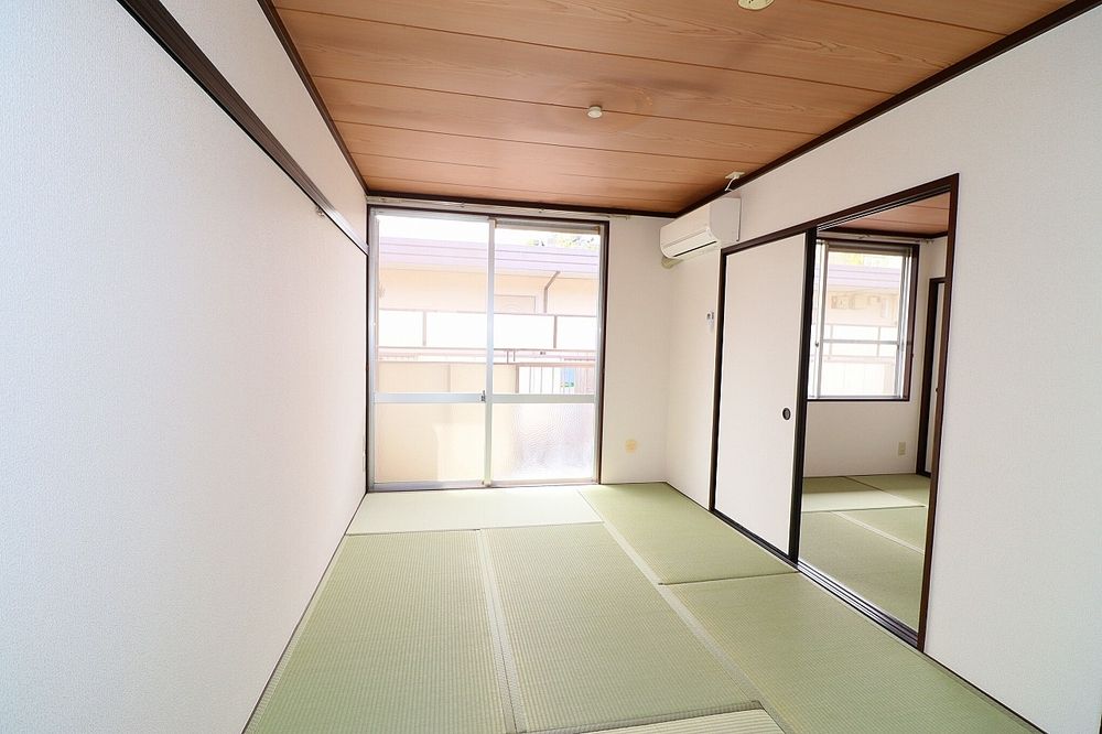 日当たり良好 あたたかい日差しがたっぷり降り注ぎます 日当たり良好 あたたかい日差しがたっぷり降り注ぎます