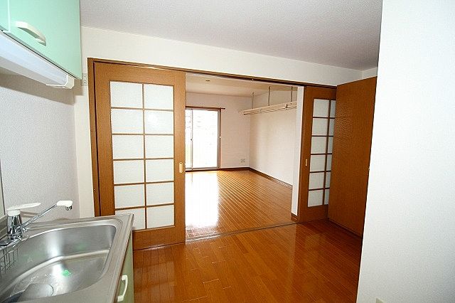DK 洋室間 戸を開ければ解放感がアップ!