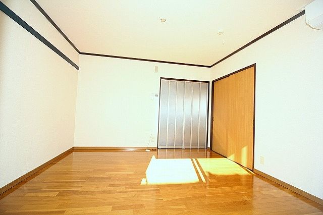 洋室8帖 洋室8帖