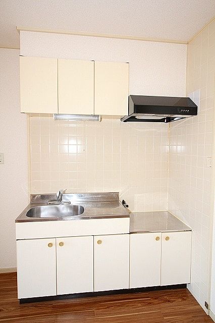 キッチンは収納もしっかりあります