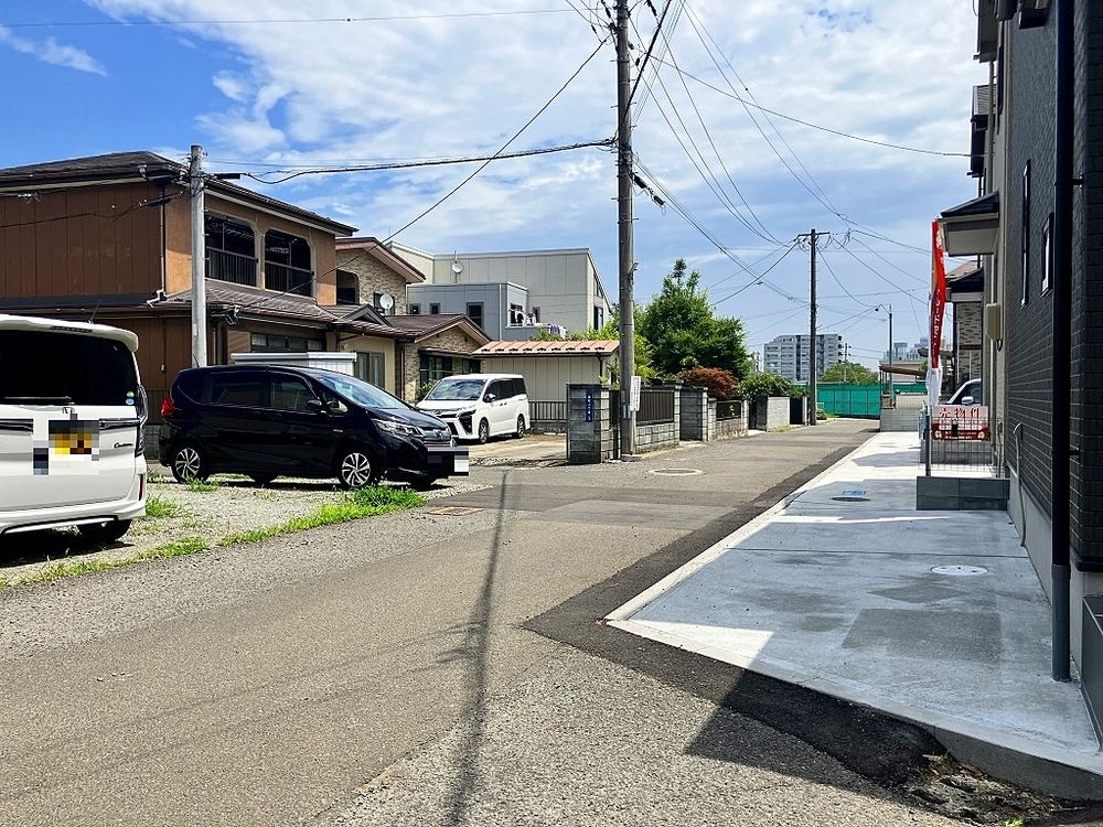 前面道路(北側)