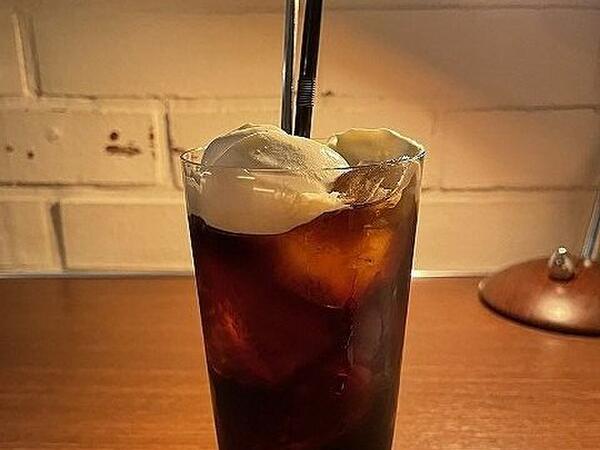 お気に入りのカフェでいつも頼むウィンナーコーヒーです。