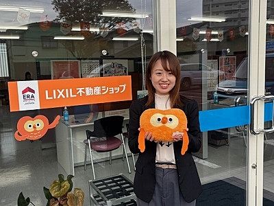 賃貸仲介業務を担当しております。
お客様に安心してお話いただけるよう、丁寧で気持ちに寄り添った接客を心がけています。地元ならではの視点で、街の雰囲気や暮らしやすさもしっかりお伝えしながら、理想のお部屋探しをお手伝いします。
「ここにお願いして良かった」と思っていただけるよう、一つひとつの出会いを大切にしていきます。
